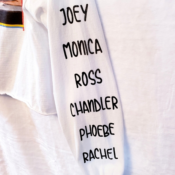 Friends T Shirt Cropped Long Sleeve Sz S Cotton - Picture 2 of 4